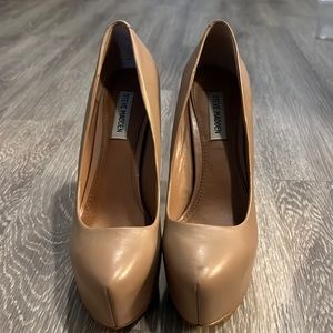 Steve Madden heel